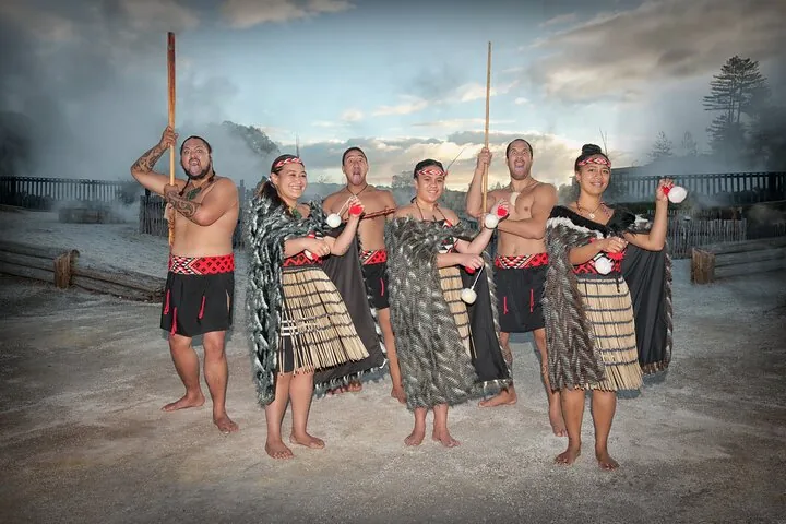 Cultural Performance at Whakarewarewa - The Living Maori Village — photo 3