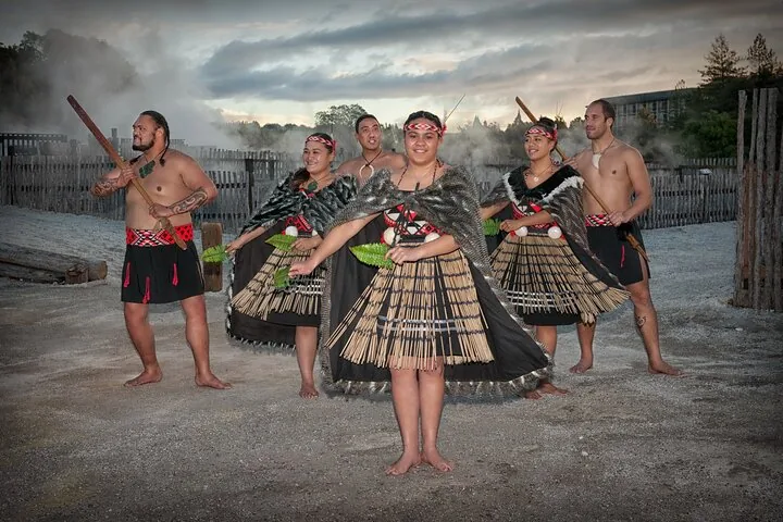 Cultural Performance at Whakarewarewa - The Living Maori Village — photo 4